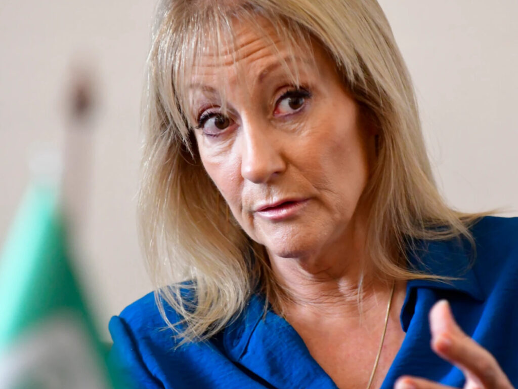La reacción de Cosse ante la última encuesta de aprobación de Orsi