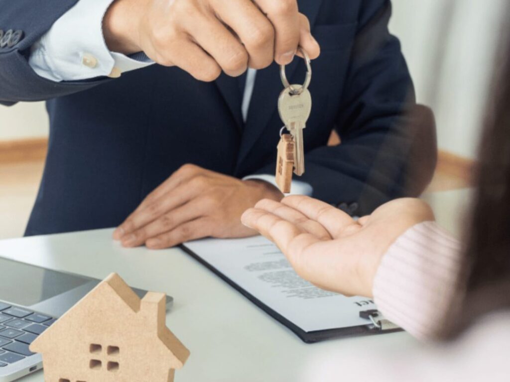 La compraventa de inmuebles creció 10.81% en Junio