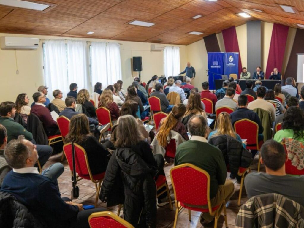 Seminario sobre infraestructura verde para manejo de aguas pluviales