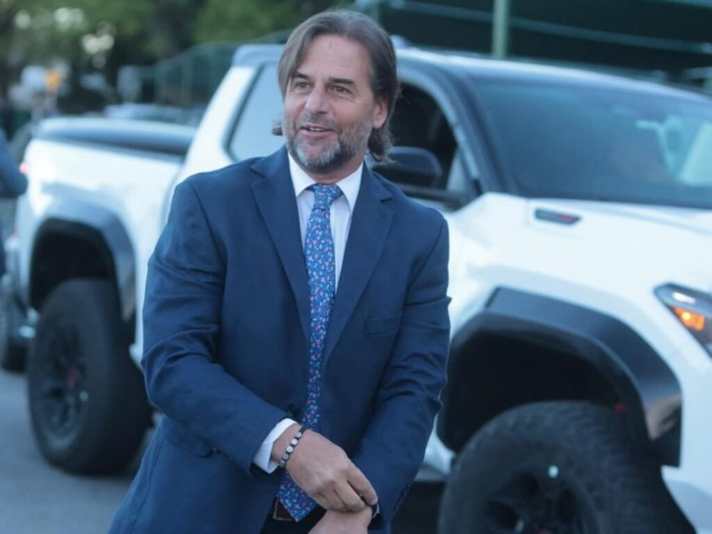 Lacalle Pou es el político con mayor popularidad, de acuerdo a CIFRA