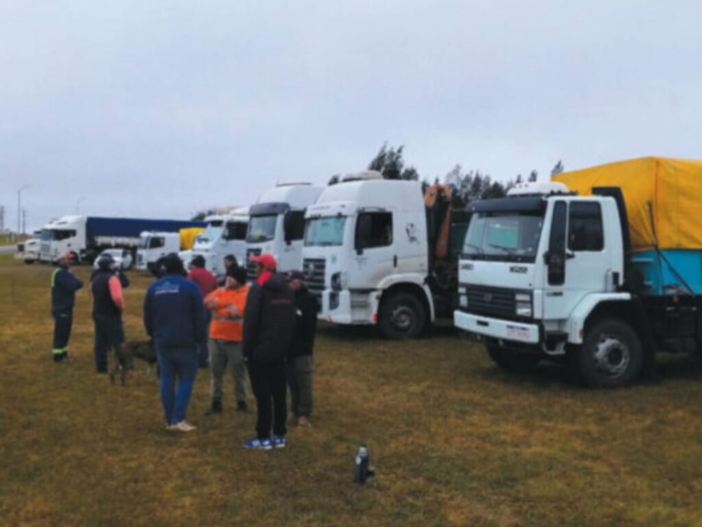 Camioneros se movilizaron en más de 40 puntos contra la Guía Electrónica de Carga y la suba de combustibles