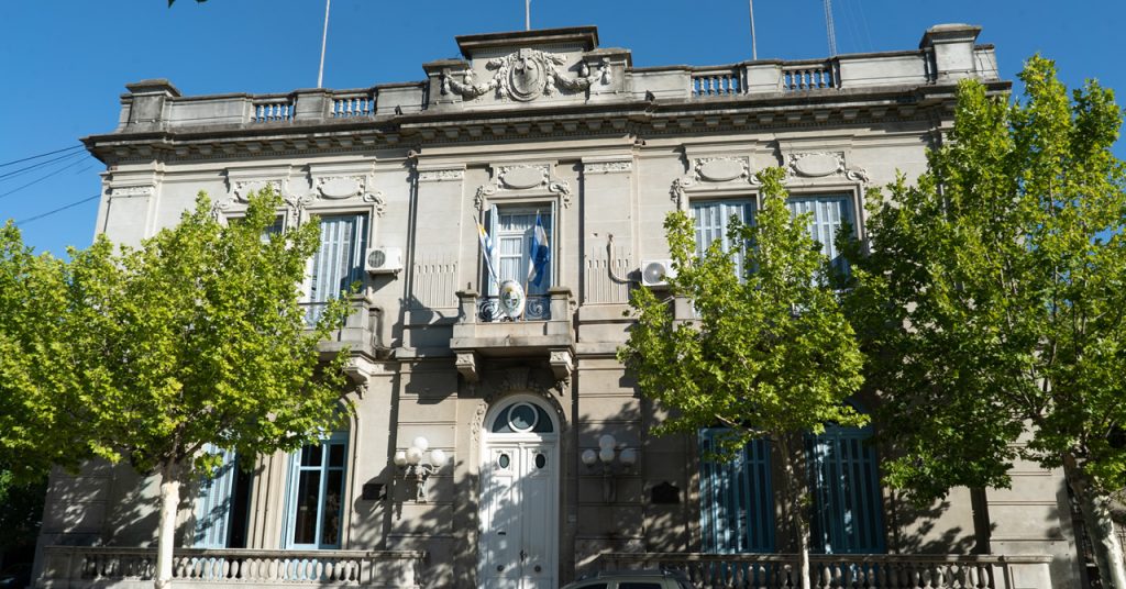 La Intendencia de Río Negro comunicó a 38 funcionarios que no se les renovará el contrato