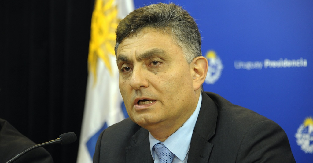 Isaac Alfie: "la comparación válida es 65 años contra 60 años"