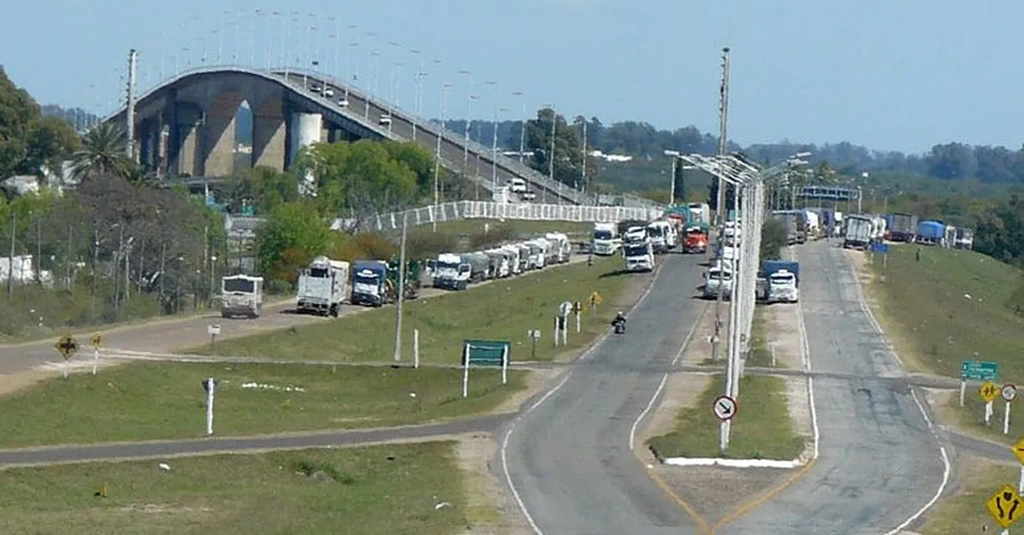 Presidente de CIU por cruce de uruguayos a Argentina: "no va a quedar industria abierta"