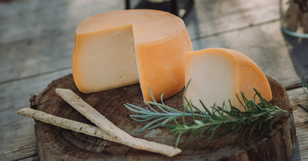 Presentación de la tercera fase del acuerdo para el "Desarrollo de la Quesería Artesanal"