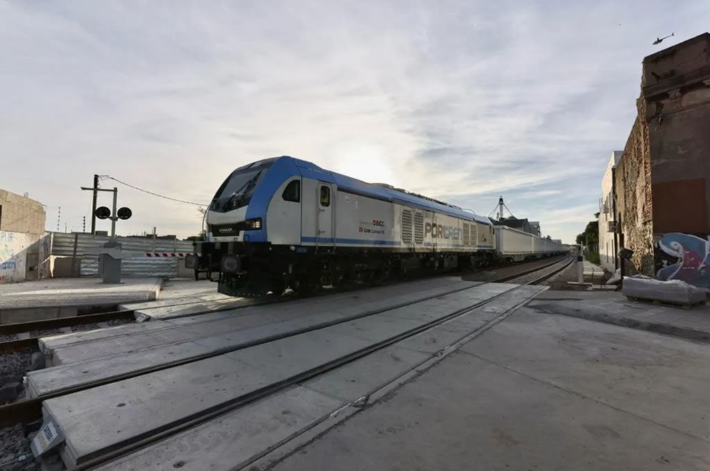 Este lunes entró el primer tren con embarque de celulosa al Puerto de Montevideo