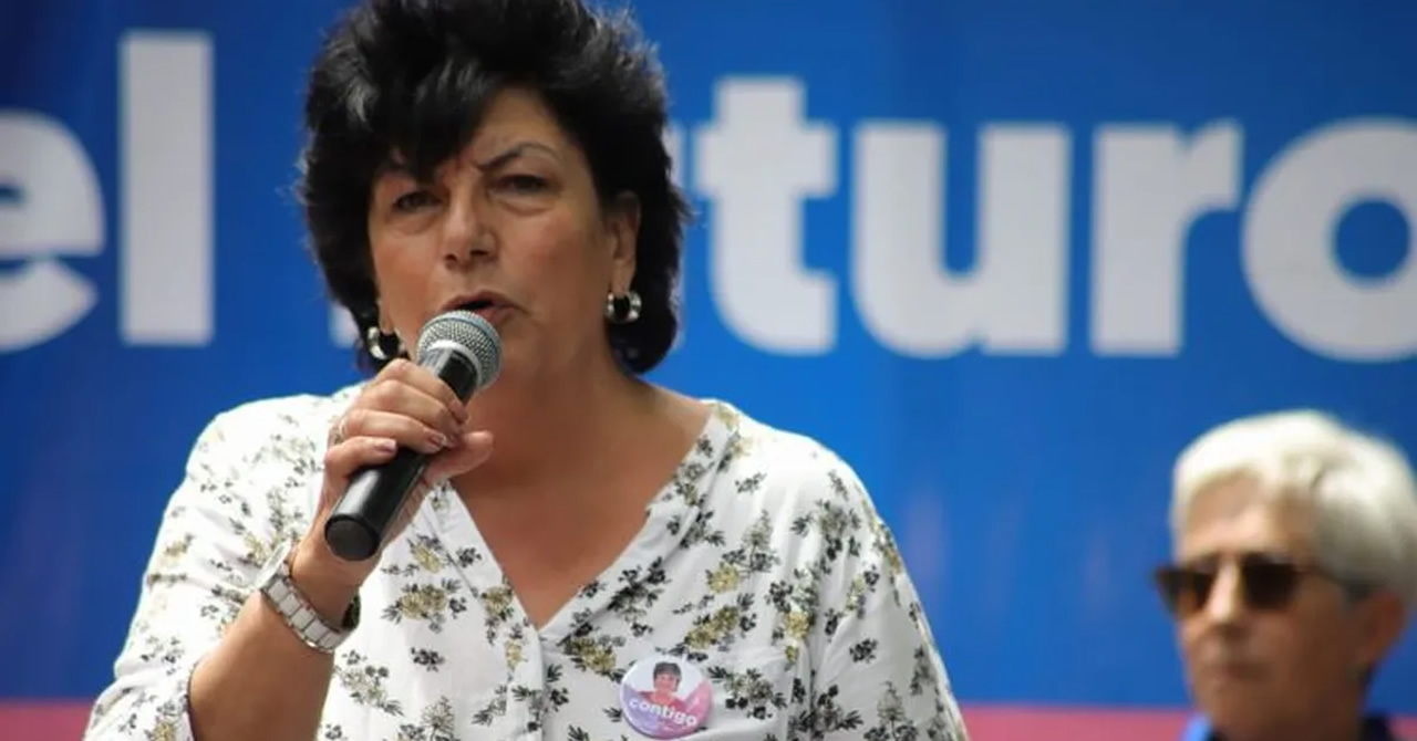 Despidieron los restos de Ivonne Passada, que fue velada en el Palacio Legislativo